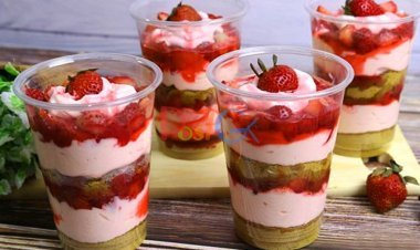 ડેઝર્ટ બનાવો - લેયર્ડ સ્ટ્રોબેરી