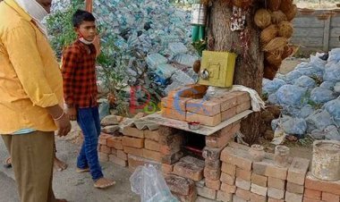 आस्था का यह पवित्र मंदिर लोगों की आस्था, प्रसाद या सोने-चांदी की वस्तुओं को चढ़ाने के बजाय पानी की बोटल चढ़ाने से पूरा होता है।