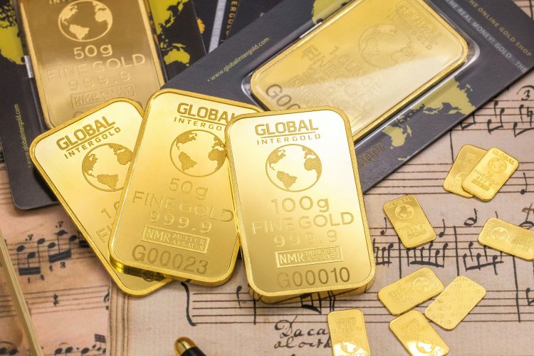 The Golden Opportunity: A Comprehensive Guide to Investing in Gold